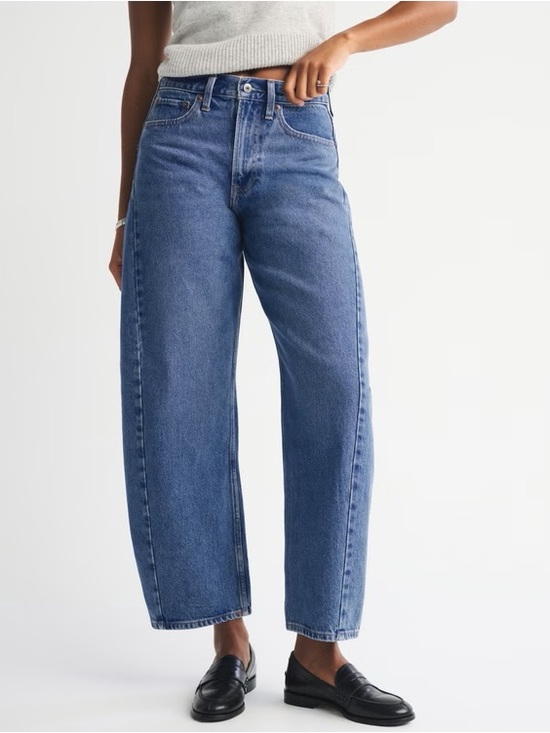 Abercrombie & Fitch Denim - Abercrombie & Fitch Women's Curve Love Mid Rise Barrel Jean | Medium Wash | 27